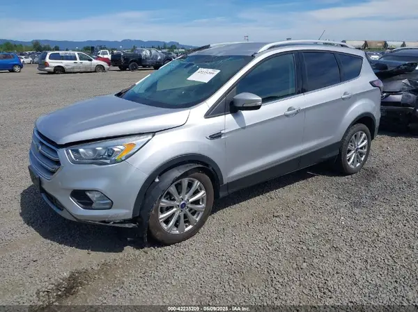1FMCU9J91HUA32751 2017 FORD ESCAPE - Image 2