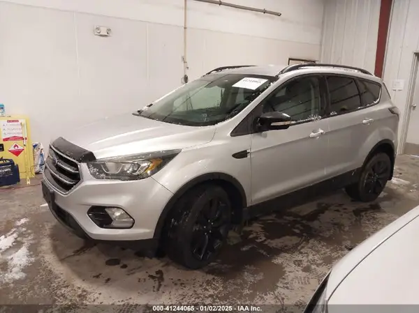 1FMCU9J91HUA81688 2017 FORD ESCAPE - Image 2
