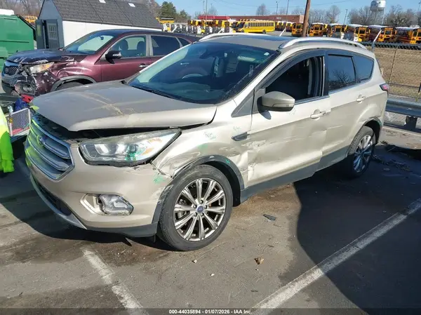 1FMCU9J91HUA99592 2017 FORD ESCAPE - Image 2