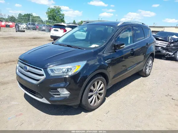 1FMCU9J91HUB01082 2017 FORD ESCAPE - Image 2