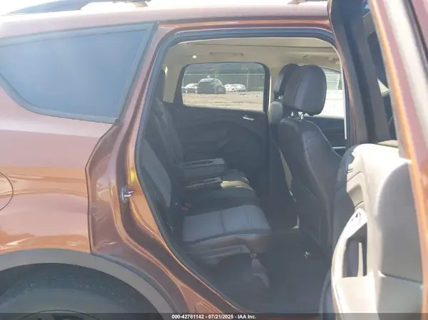 1FMCU9J91HUB91088 2017 FORD ESCAPE - Image 8