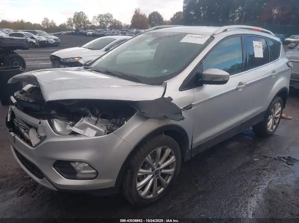 1FMCU9J91HUC63472 2017 FORD ESCAPE - Image 2