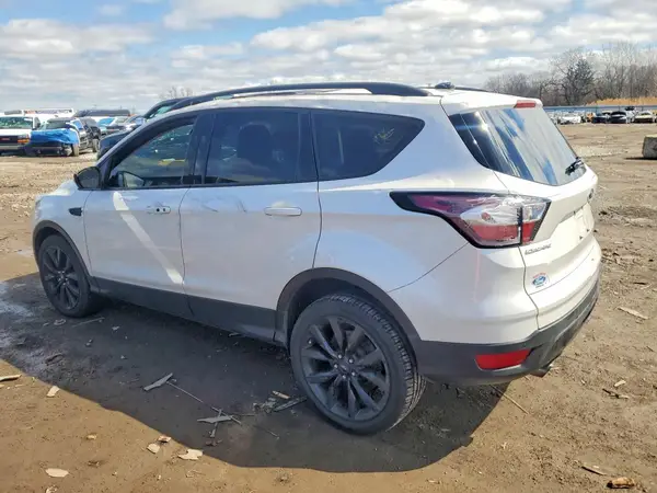 1FMCU9J91HUD37652 2017 FORD ESCAPE - Image 2