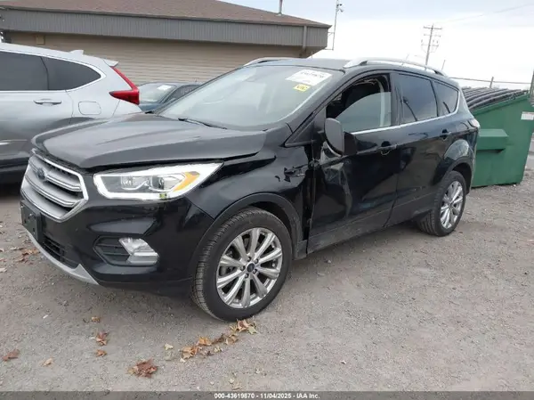 1FMCU9J91HUD91467 2017 FORD ESCAPE - Image 2