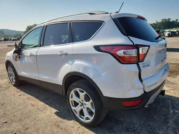 1FMCU9J91JUA12943 2018 FORD ESCAPE - Image 2