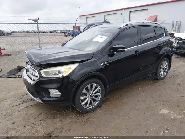 1FMCU9J91JUA22923 2018 FORD ESCAPE - Image 2