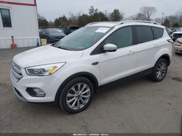 1FMCU9J91JUA57753 2018 FORD ESCAPE - Image 2