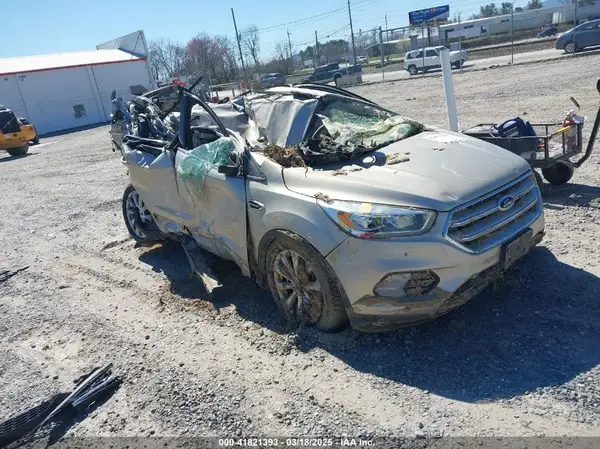 1FMCU9J91JUA65285 2018 FORD ESCAPE - Image 1