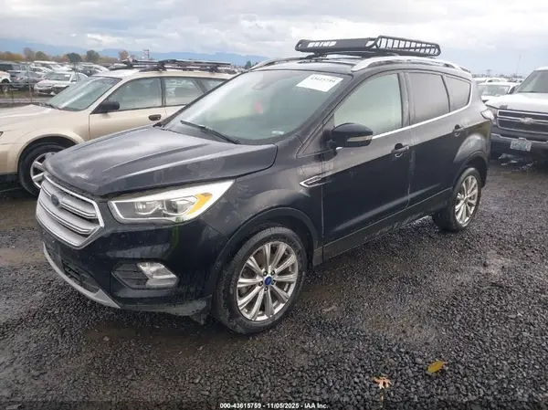 1FMCU9J91JUB09866 2018 FORD ESCAPE - Image 2