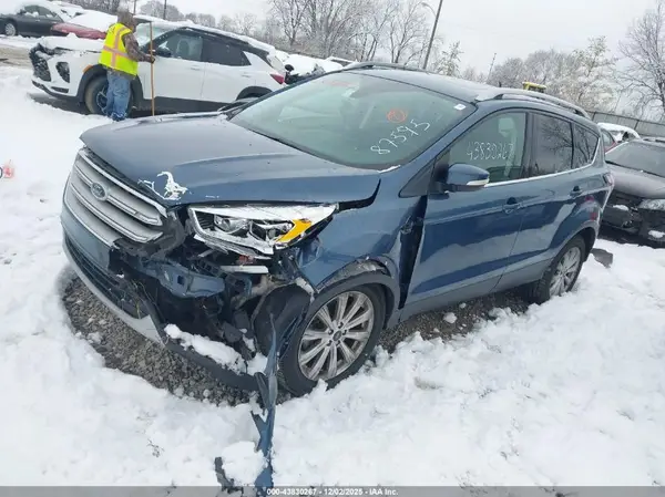 1FMCU9J91JUB87595 2018 FORD ESCAPE - Image 2