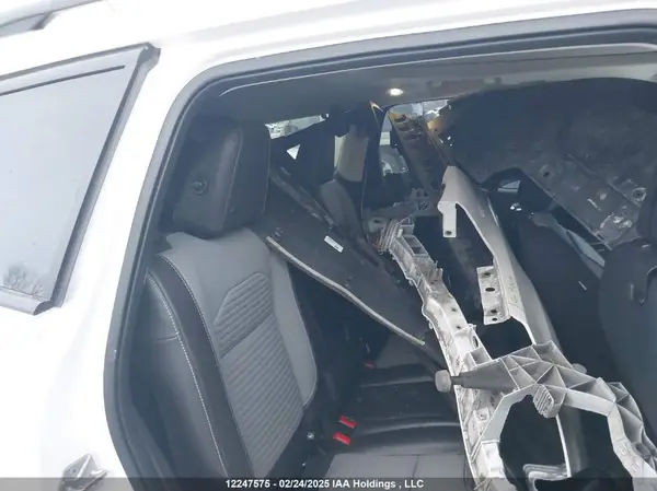 1FMCU9J91JUC22765 2018 FORD ESCAPE - Image 8