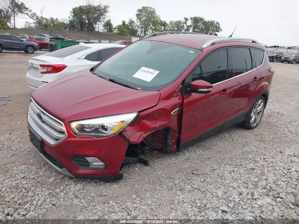 1FMCU9J91KUA82220 2019 FORD ESCAPE - Image 2