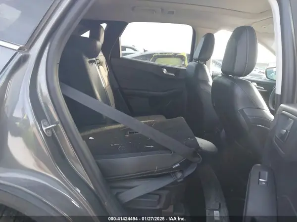 1FMCU9J91NUA13905 2022 FORD ESCAPE - Image 8