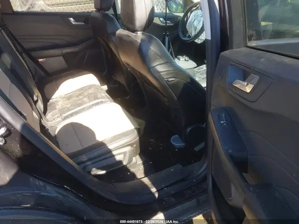1FMCU9J91NUA72825 2022 FORD ESCAPE - Image 8