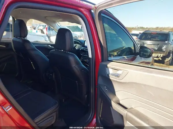 1FMCU9J91NUB25023 2022 FORD ESCAPE - Image 8