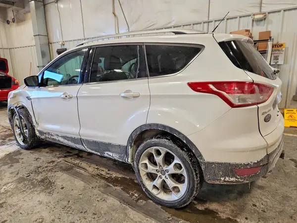 1FMCU9J92GUA50481 2016 FORD ESCAPE - Image 2