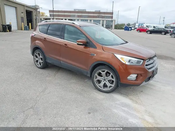 1FMCU9J92HUA04795 2017 FORD ESCAPE - Image 1