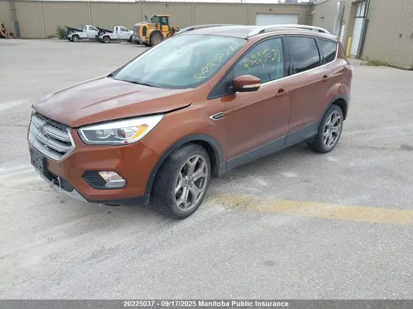1FMCU9J92HUA04795 2017 FORD ESCAPE - Image 2