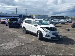 1FMCU9J92HUA45010 2017 FORD ESCAPE
