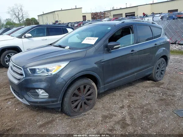 1FMCU9J92HUA60204 2017 FORD ESCAPE - Image 2