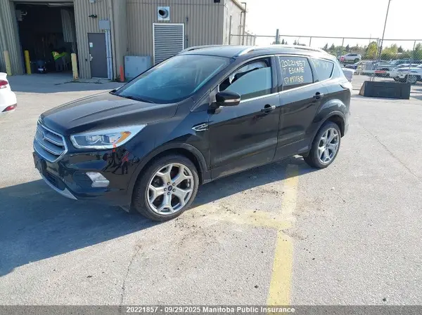 1FMCU9J92HUA97138 2017 FORD ESCAPE - Image 2