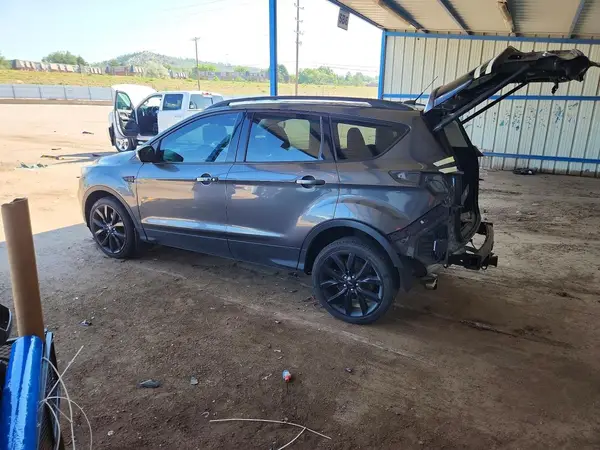 1FMCU9J92HUC42629 2017 FORD ESCAPE - Image 2