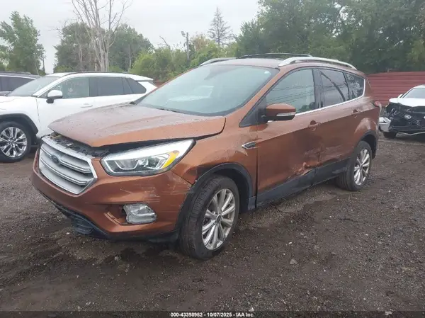 1FMCU9J92HUD06636 2017 FORD ESCAPE - Image 2