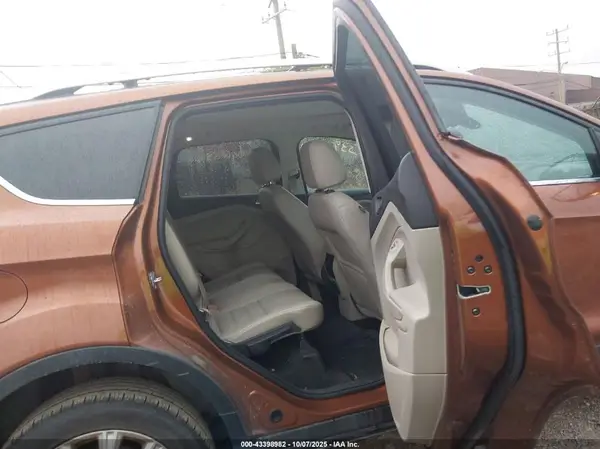 1FMCU9J92HUD06636 2017 FORD ESCAPE - Image 8