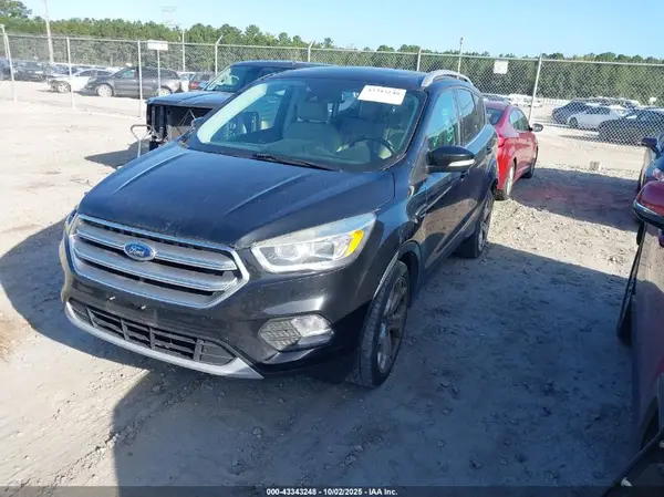 1FMCU9J92HUD18379 2017 FORD ESCAPE - Image 2
