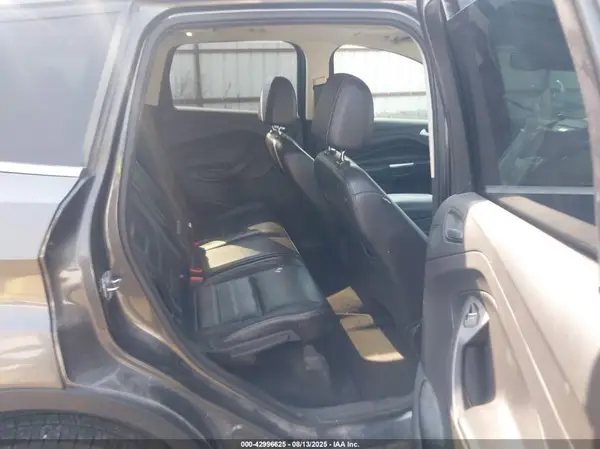 1FMCU9J92HUD22223 2017 FORD ESCAPE - Image 8