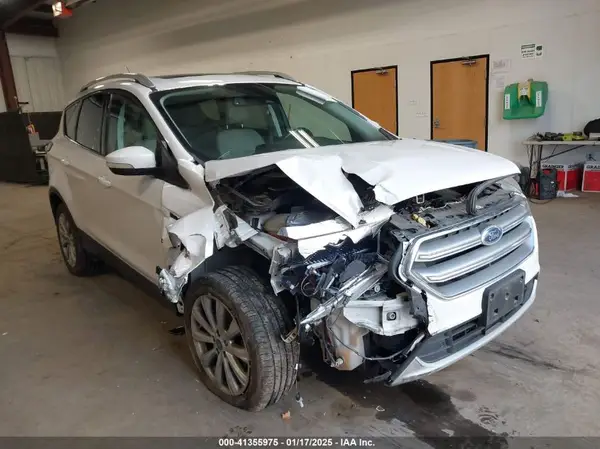 1FMCU9J92HUE48615 2017 FORD ESCAPE - Image 1