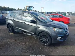 1FMCU9J92HUE72820 2017 FORD ESCAPE