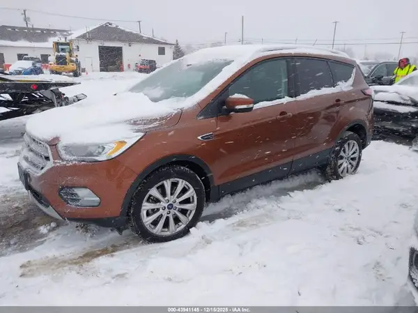1FMCU9J92HUE88838 2017 FORD ESCAPE - Image 2