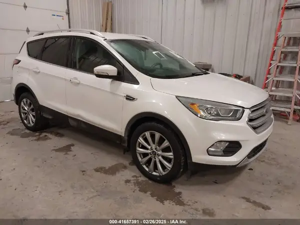1FMCU9J92HUF05914 2017 FORD ESCAPE - Image 1