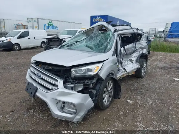 1FMCU9J92JUA00414 2018 FORD ESCAPE - Image 2