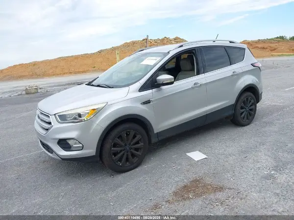 1FMCU9J92JUA65327 2018 FORD ESCAPE - Image 2