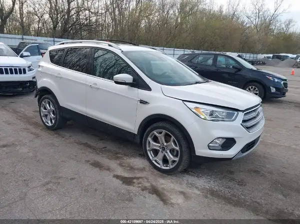 1FMCU9J92JUC33533 2018 FORD ESCAPE - Image 1