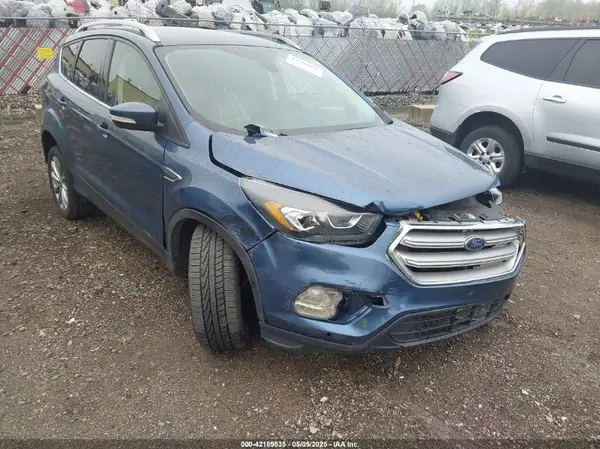 1FMCU9J92JUC75426 2018 FORD ESCAPE - Image 1