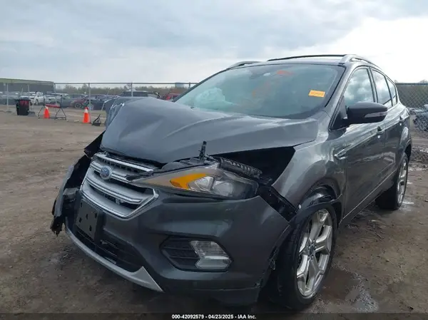 1FMCU9J92KUA60386 2019 FORD ESCAPE - Image 2