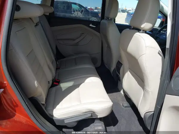 1FMCU9J92KUB28895 2019 FORD ESCAPE - Image 8