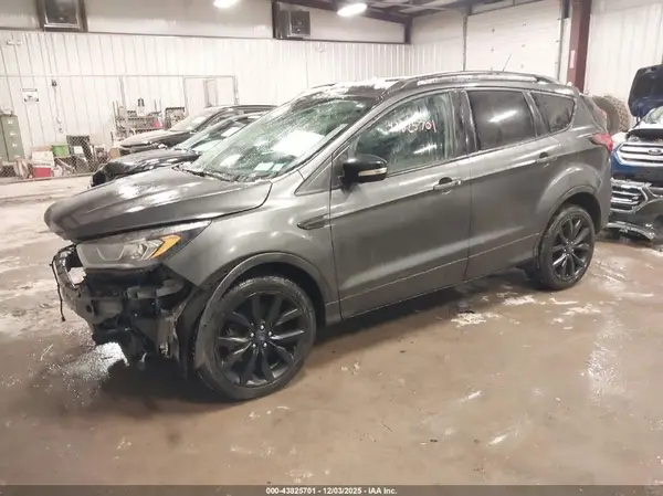 1FMCU9J92KUC13199 2019 FORD ESCAPE - Image 2