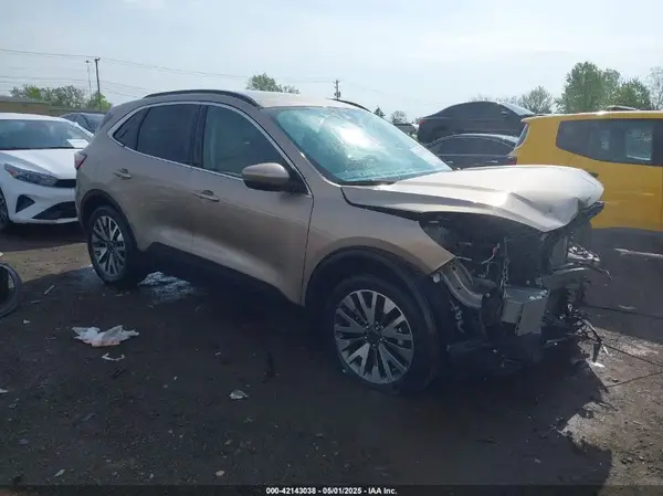 1FMCU9J92LUB48243 2020 FORD ESCAPE - Image 1