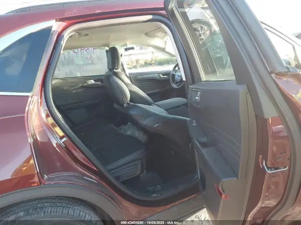 1FMCU9J92MUA00062 2021 FORD ESCAPE - Image 8