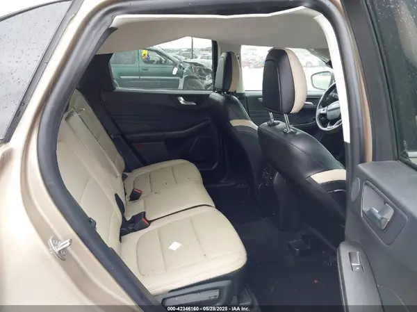 1FMCU9J92MUA22076 2021 FORD ESCAPE - Image 8