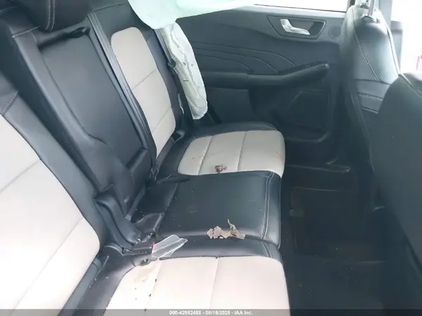 1FMCU9J92MUB13977 2021 FORD ESCAPE - Image 8