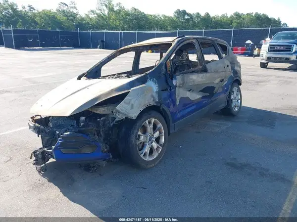 1FMCU9J93GUA04304 2016 FORD ESCAPE - Image 2