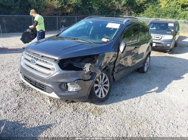 1FMCU9J93HUA31245 2017 FORD ESCAPE - Image 2