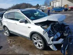 1FMCU9J93HUA37689 2017 FORD ESCAPE