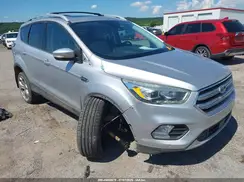 1FMCU9J93HUA57800 2017 FORD ESCAPE