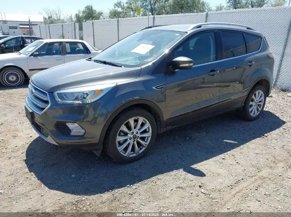 1FMCU9J93HUB61610 2017 FORD ESCAPE - Image 2